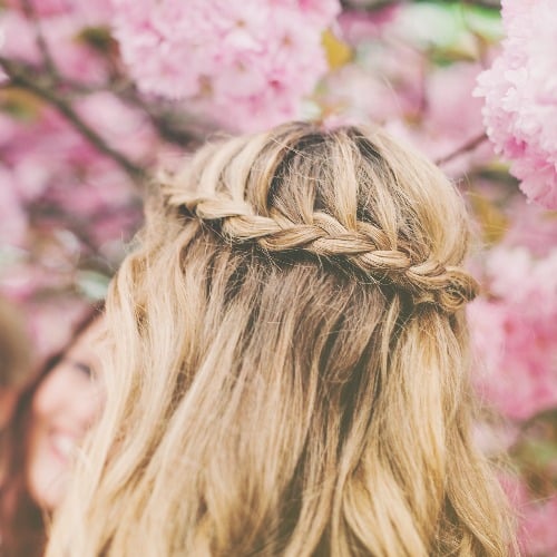 4 Hairstyles Perfect for Hot-Weather Days