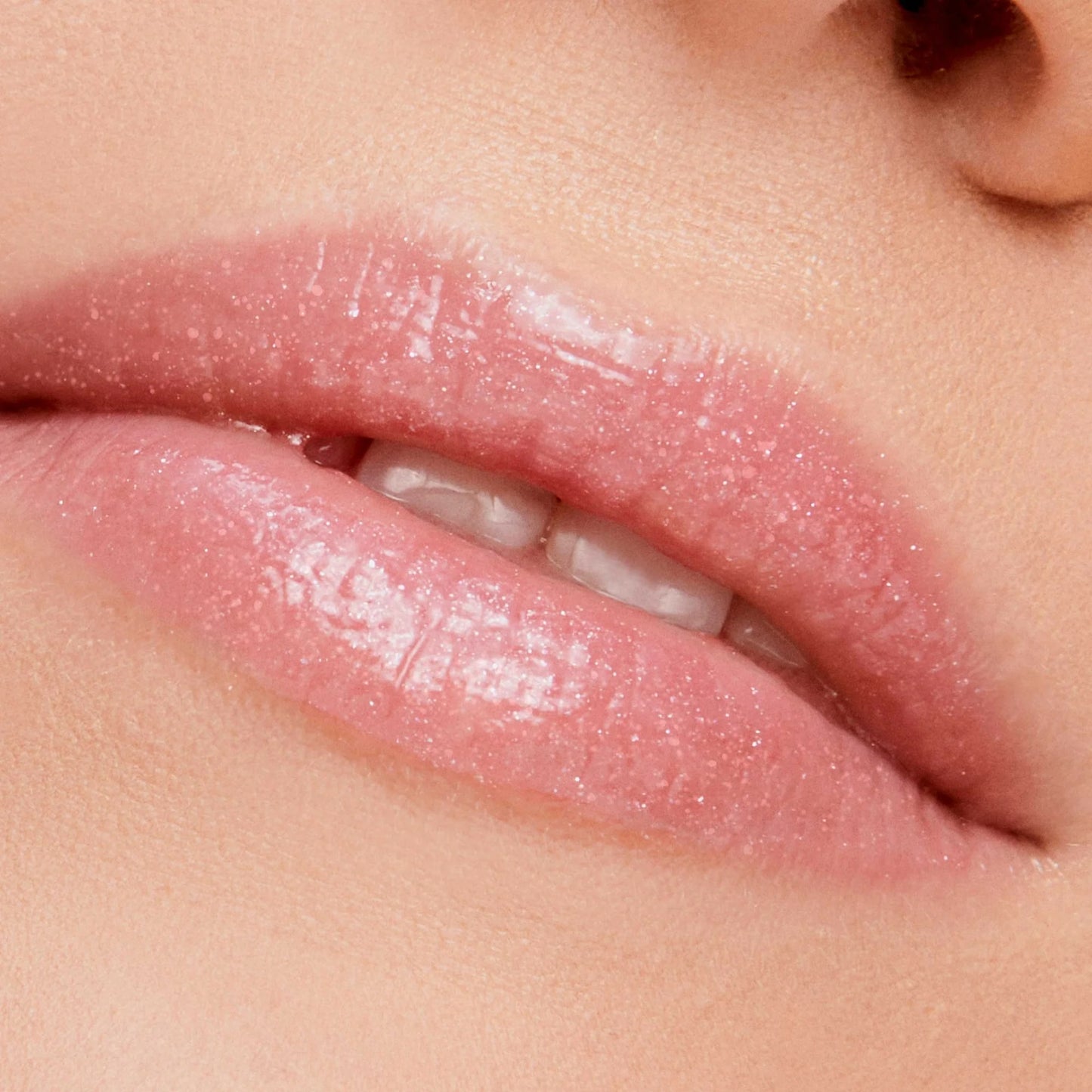 Pink Glace - Model Lips Light Skin